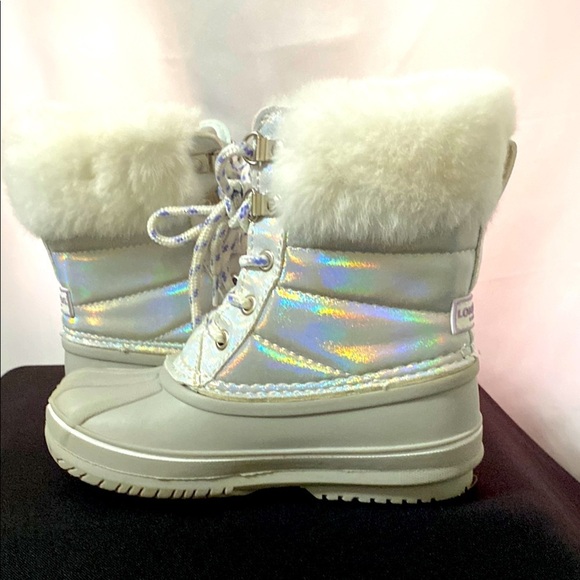 LONDON FOG Girls  SIZE 11  Iridescent Winter Boots with Faux Fur Waterproof - Picture 1 of 13